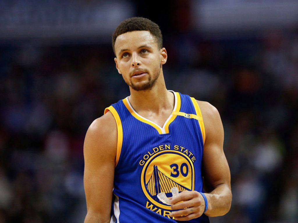 Stephen Curry will reportedly be eligible for a $207 million contract ...